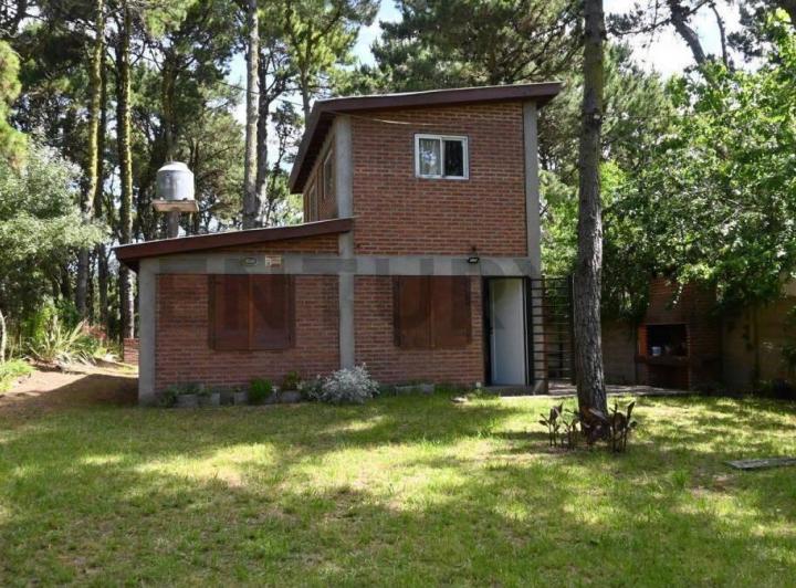 Casa · 90m² · 3 Ambientes · 2 Cocheras