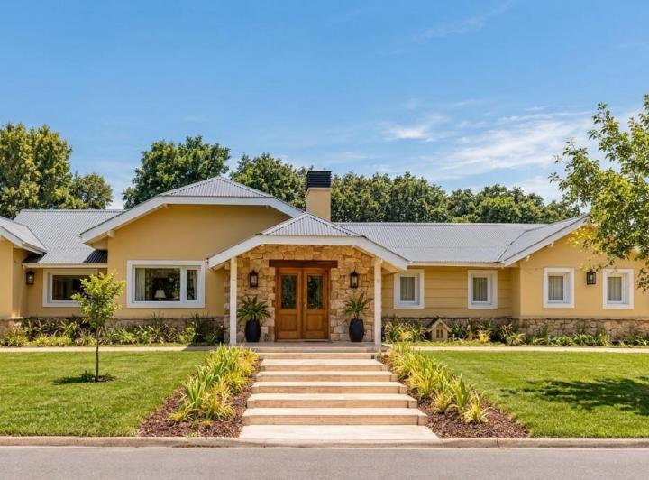 Casa · 200m² · 4 Ambientes
