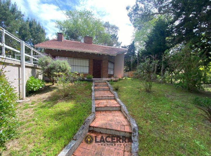 Casa · 150m² · 5 Ambientes · 1 Cochera