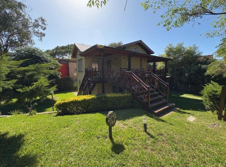Casa · 148m² · 5 Ambientes · 1 Cochera