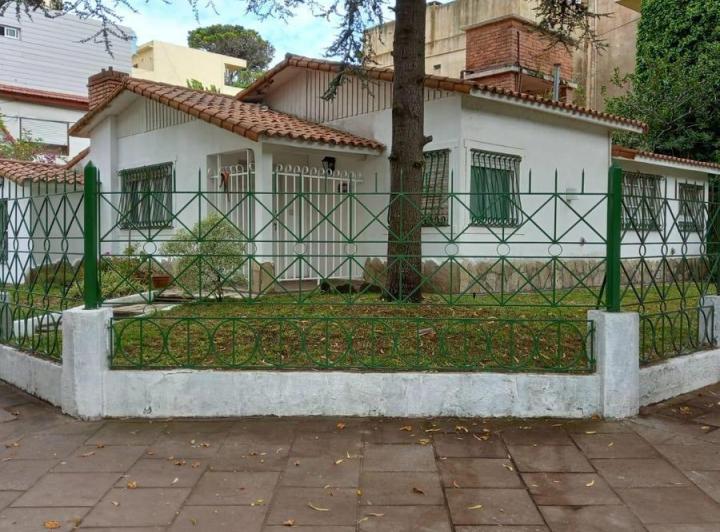 Casa · 150m² · 3 Ambientes · 1 Cochera