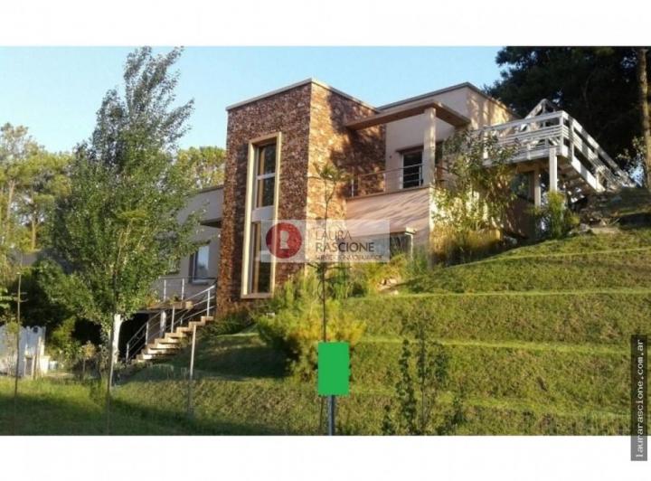 Casa · 360m² · 4 Dormitorios