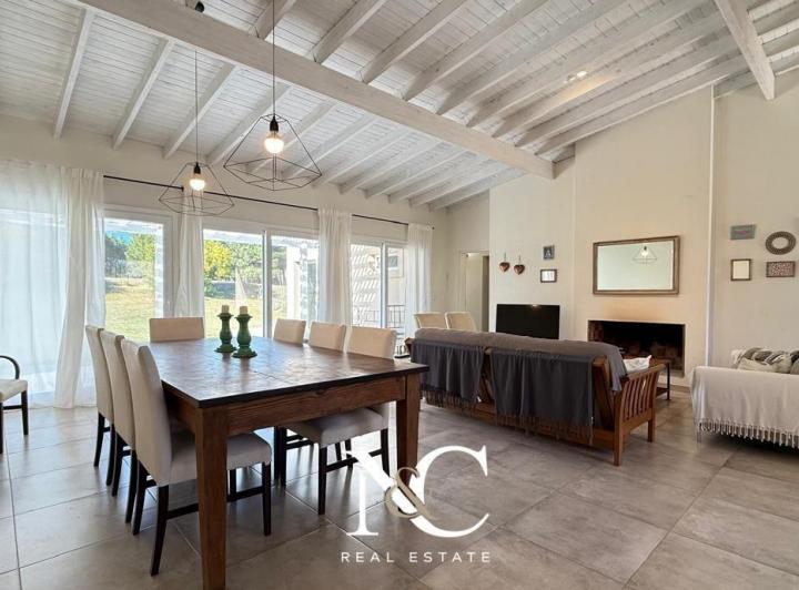 Casa · 160m² · 4 Ambientes