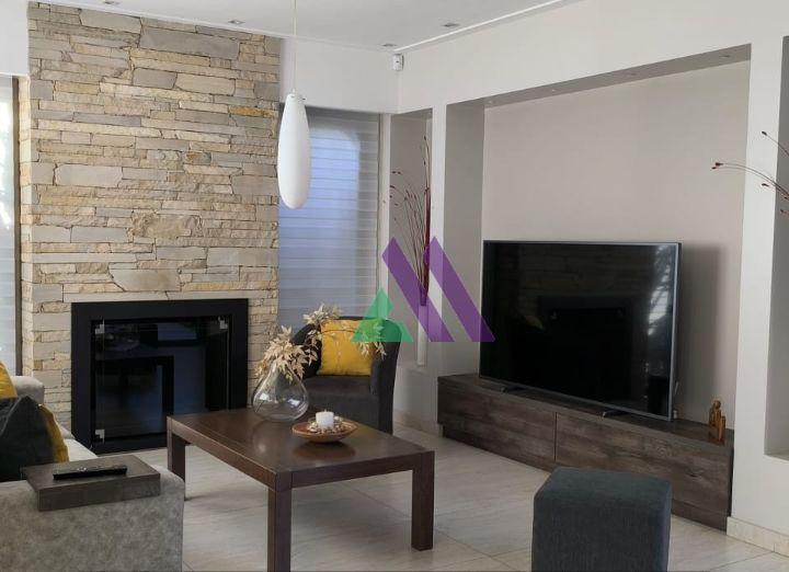 Casa · 260m² · 4 Ambientes · 4 Cocheras