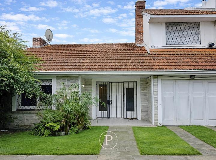 Casa · 114m² · 5 Ambientes · 1 Cochera