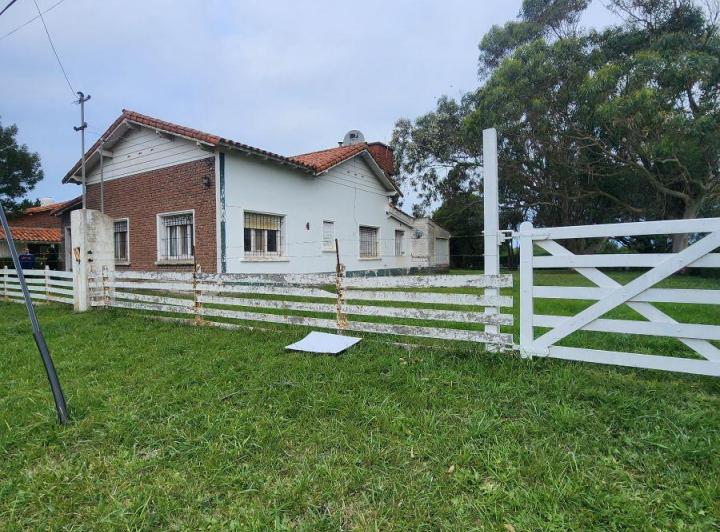 Casa · 182m² · 4 Ambientes · 1 Cochera