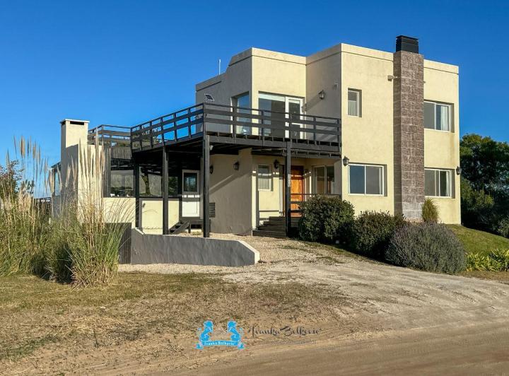 Casa · 170m² · 5 Ambientes · 1 Cochera