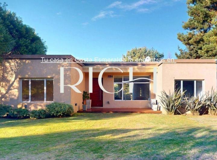 Casa · 200m² · 5 Ambientes
