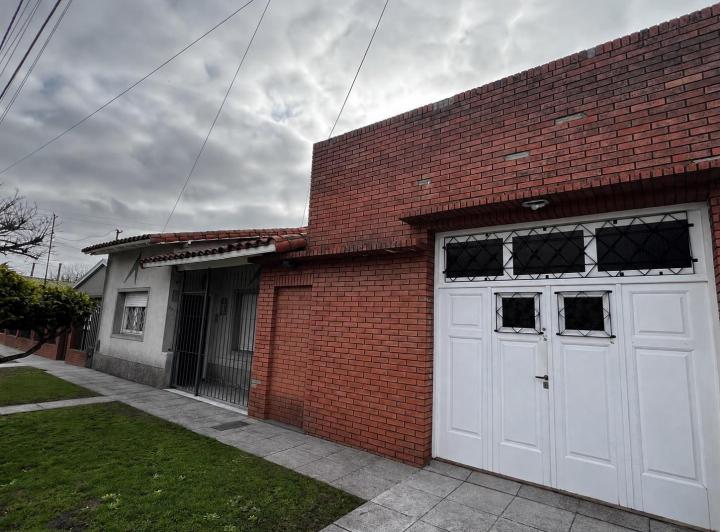 Casa · 135m² · 3 Ambientes · 2 Cocheras