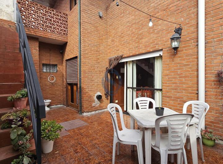 Casa · 268m² · 4 Ambientes · 1 Cochera