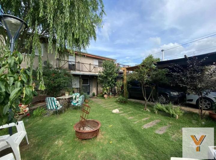Casa · 200m² · 6 Ambientes