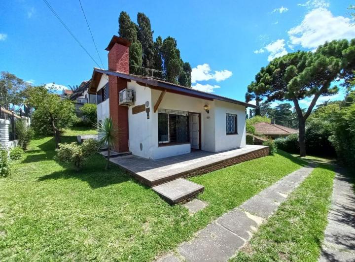 Casa · 104m² · 4 Ambientes · 1 Cochera