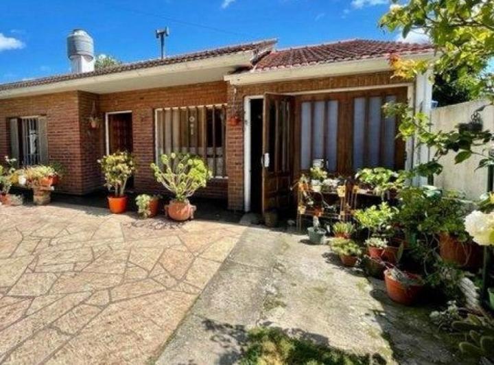 Casa · 145m² · 4 Ambientes · 1 Cochera