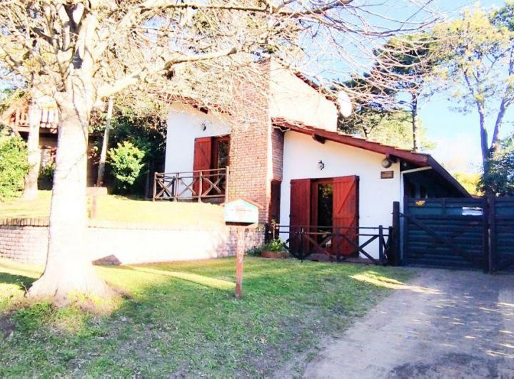 Casa · 115m² · 4 Ambientes · 1 Cochera