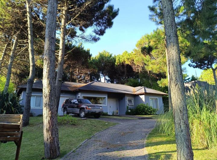 Casa · 165m² · 5 Ambientes · 1 Cochera