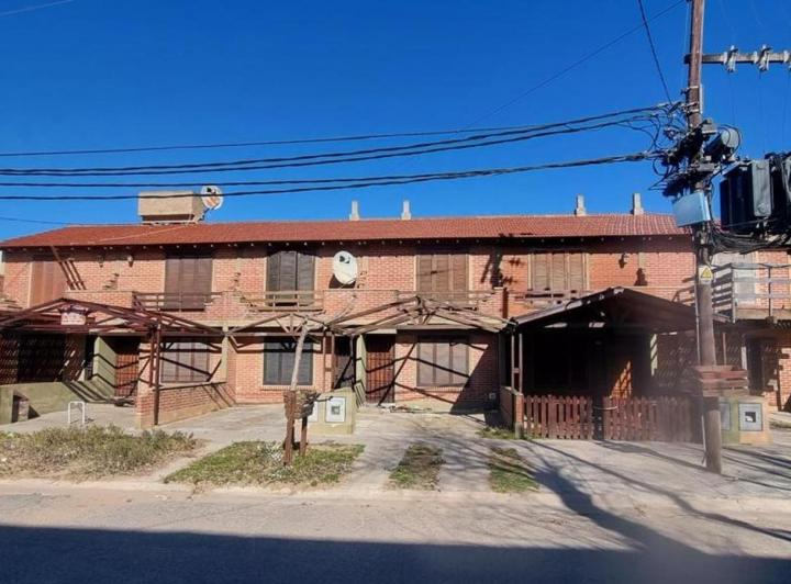 Casa · 86m² · 3 Ambientes · 2 Cocheras