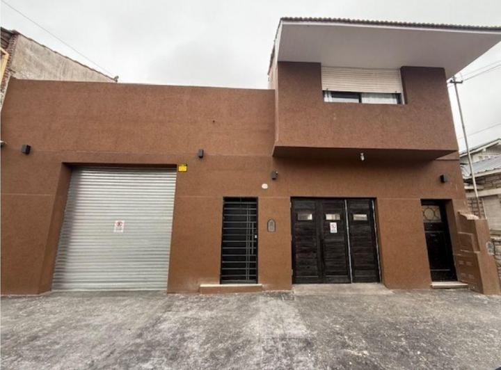 Casa · 160m² · 3 Ambientes · 1 Cochera