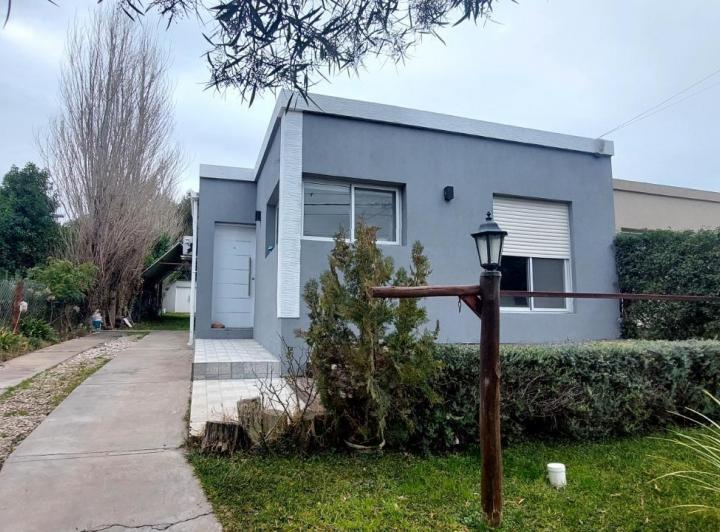 Casa · 303m² · 2 Ambientes · 1 Cochera