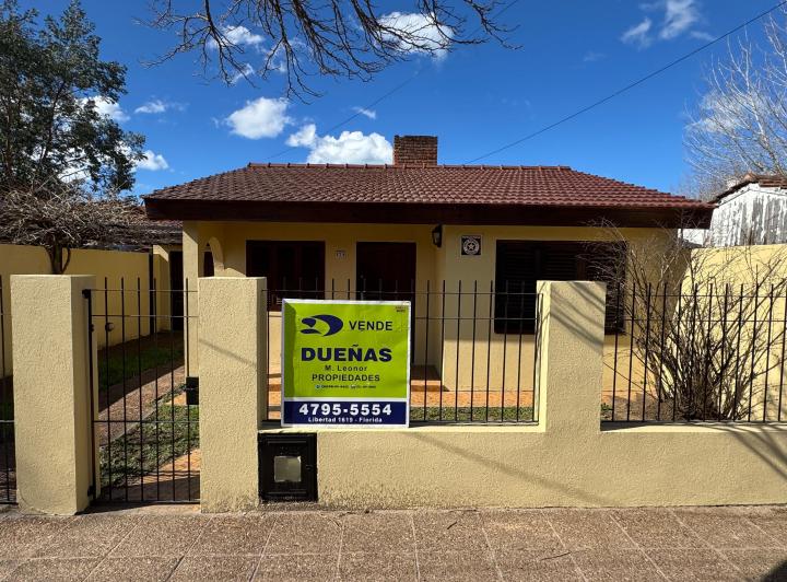 Casa · 110m² · 3 Ambientes · 3 Cocheras