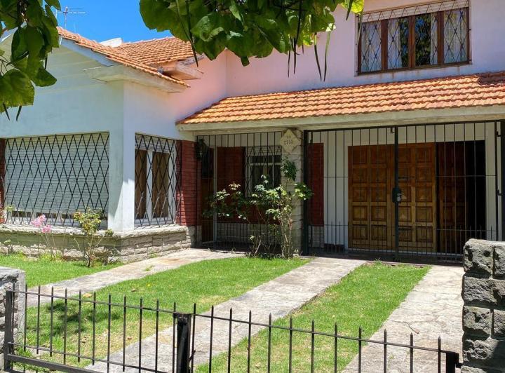 Casa · 125m² · 3 Ambientes · 1 Cochera