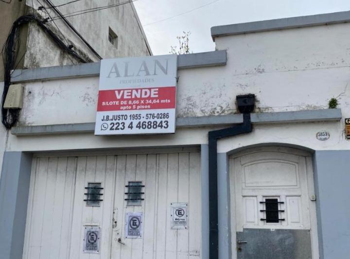 Casa · 169m² · 3 Ambientes · 2 Cocheras