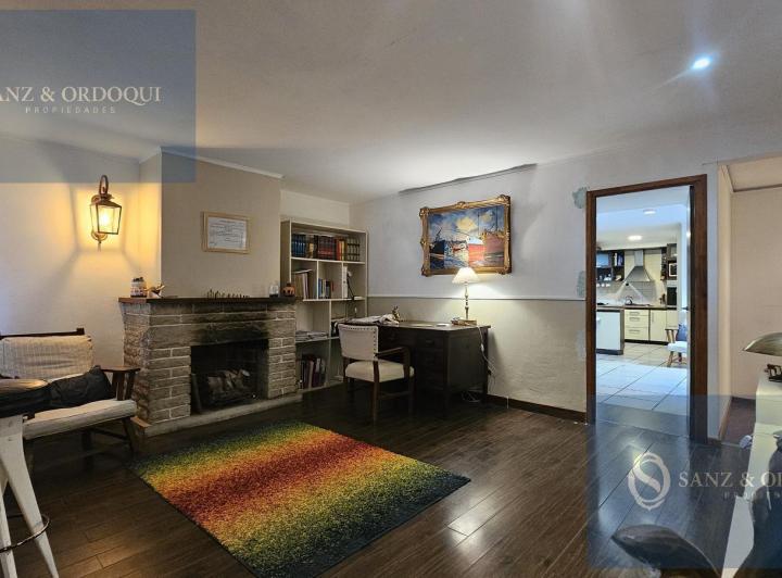 Casa · 185m² · 5 Ambientes · 1 Cochera