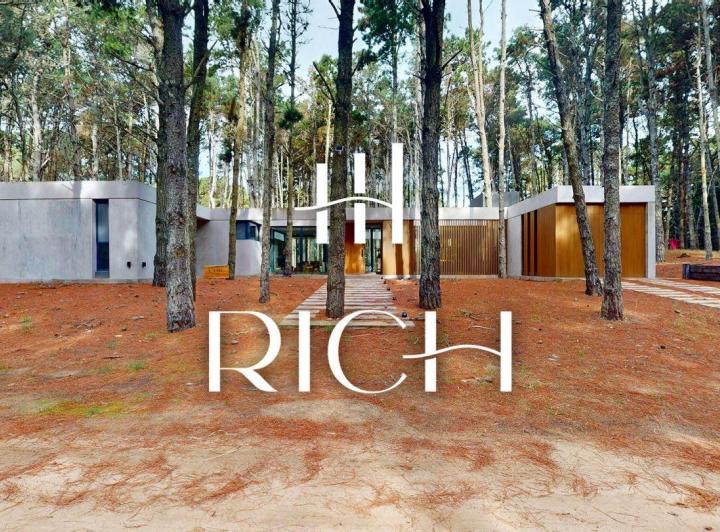 Casa · 198m² · 4 Ambientes · 1 Cochera
