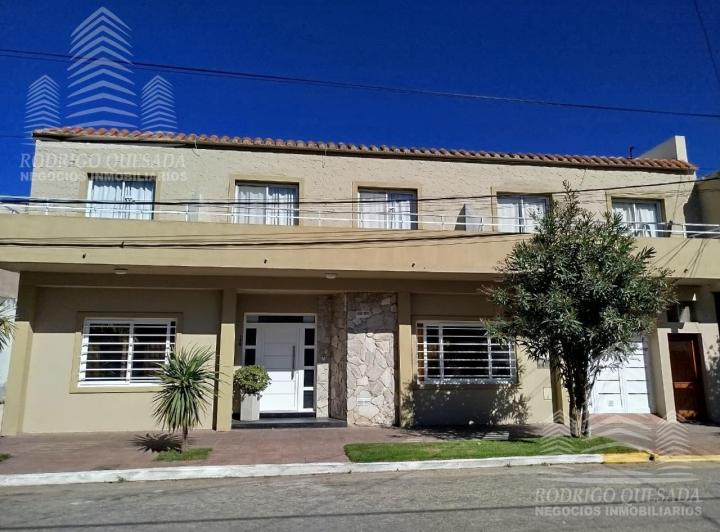 Casa · 505m² · 4 Ambientes · 1 Cochera