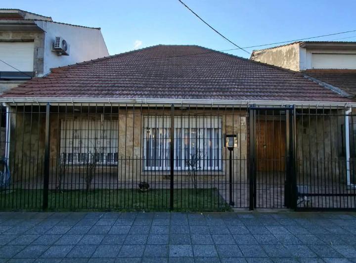 Casa · 193m² · 3 Ambientes · 1 Cochera