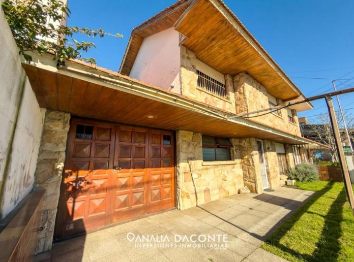 Casa · 160m² · 4 Ambientes · 1 Cochera