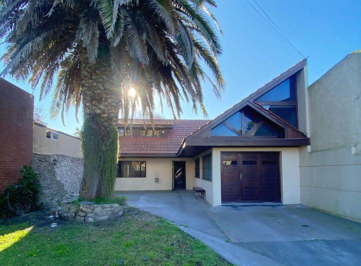 Casa · 455m² · 5 Ambientes · 1 Cochera