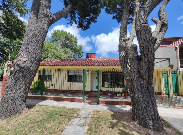 Casa · 120m² · 4 Ambientes · 1 Cochera