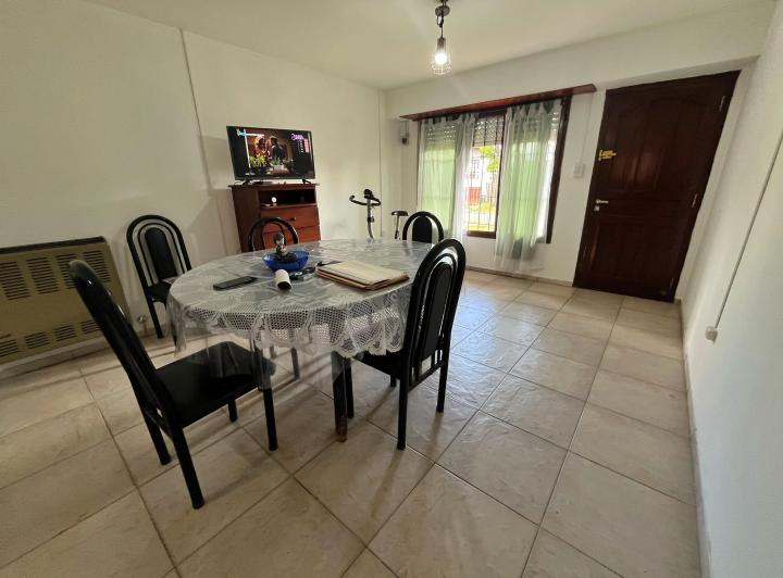 Casa · 140m² · 5 Ambientes · 3 Cocheras