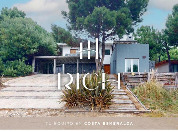 Casa · 234m² · 6 Ambientes