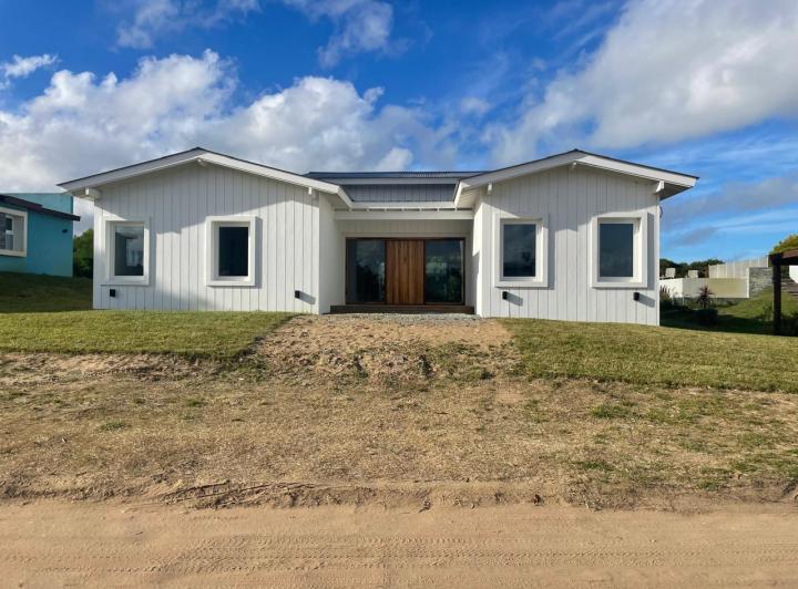 Casa · 180m² · 5 Ambientes