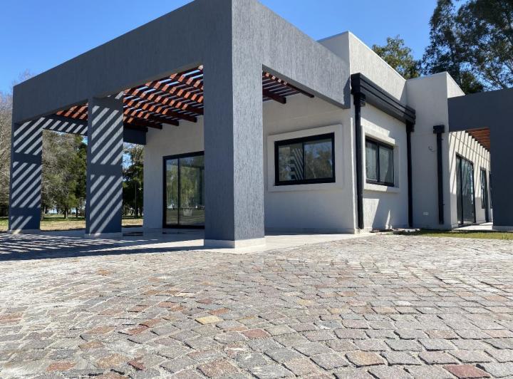 Casa · 120m² · 4 Ambientes · 1 Cochera