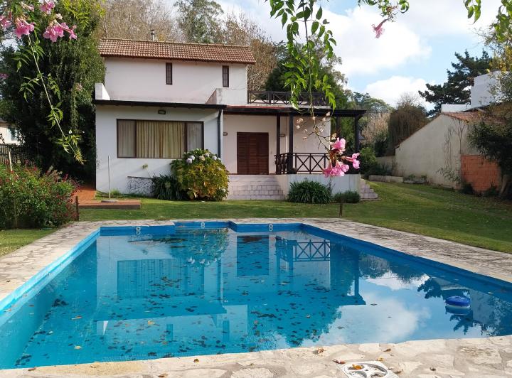 Casa · 171m² · 4 Ambientes · 1 Cochera