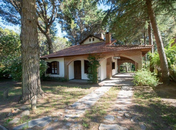 Casa · 140m² · 5 Ambientes · 1 Cochera