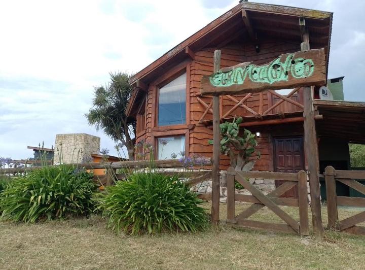 Casa · 100m² · 3 Ambientes · 1 Cochera