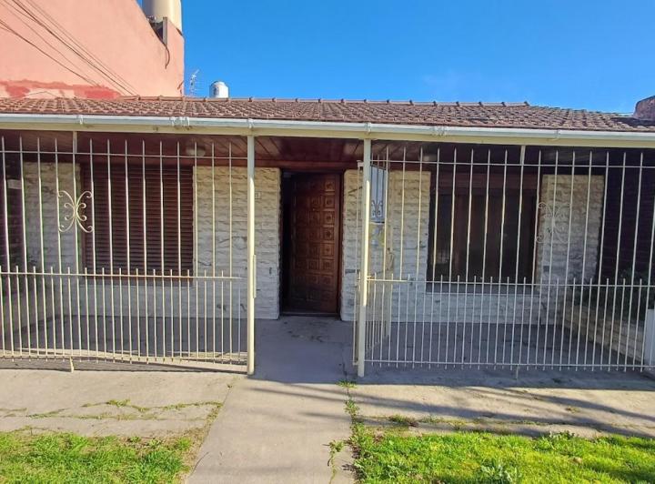 Casa · 68m² · 3 Ambientes · 1 Cochera