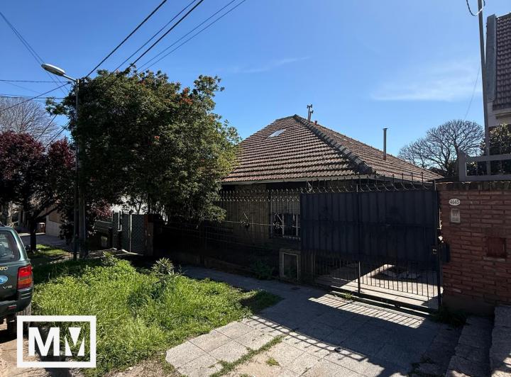 Casa · 131m² · 5 Ambientes · 3 Cocheras