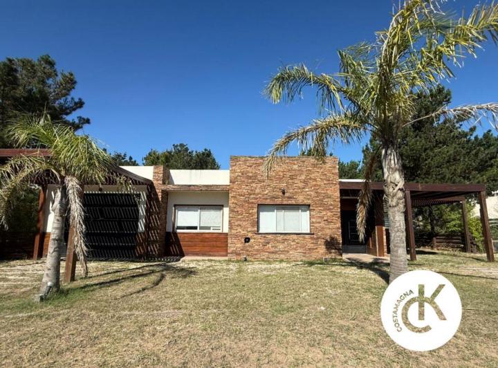 Casa · 150m² · 5 Ambientes · 1 Cochera