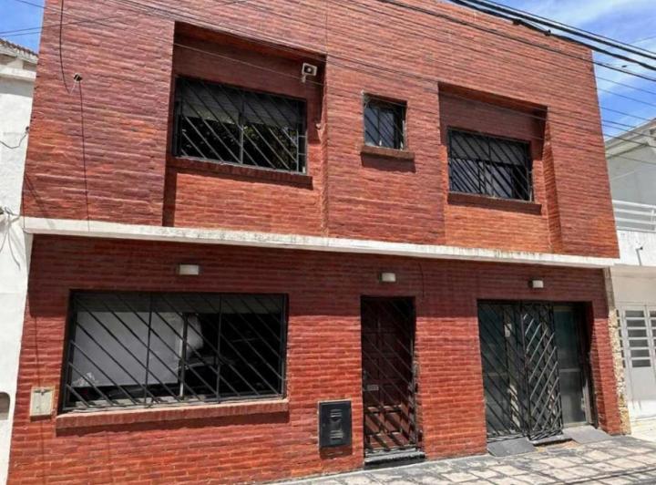 Casa · 153m² · 5 Ambientes · 2 Cocheras