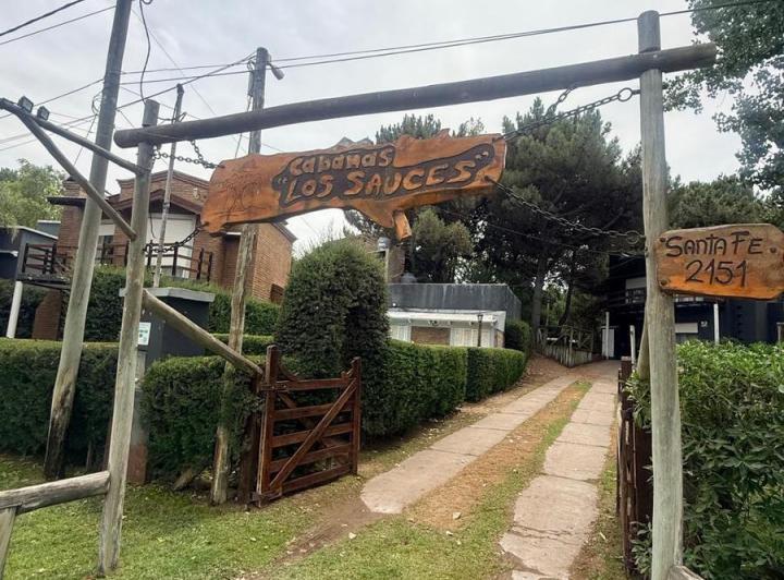 Casa · 400m² · 3 Ambientes · 1 Cochera