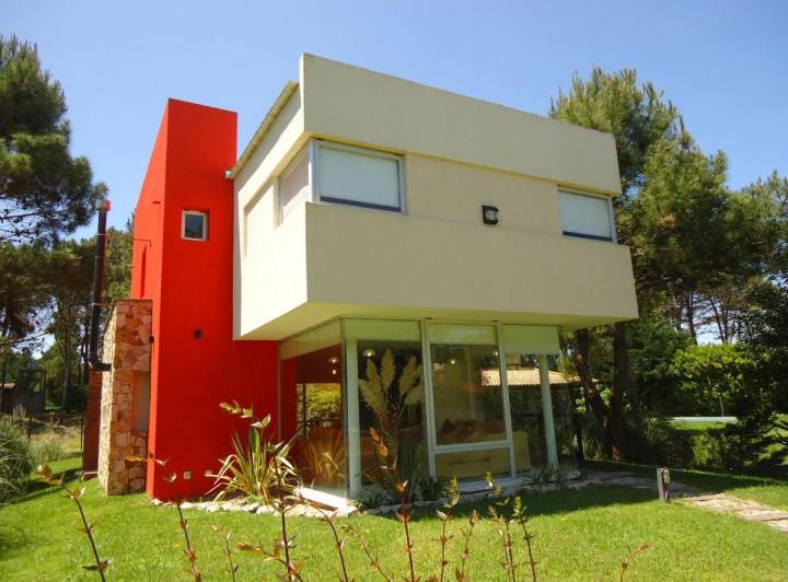 Casa · 160m² · 4 Ambientes · 2 Cocheras