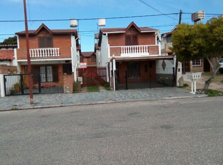 Casa · 100m² · 3 Ambientes · 2 Cocheras