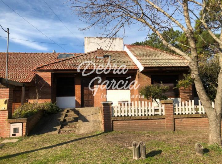 Casa · 275m² · 5 Ambientes · 1 Cochera