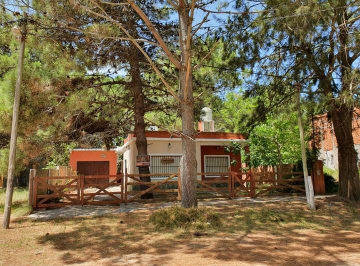 Casa · 100m² · 3 Ambientes · 1 Cochera