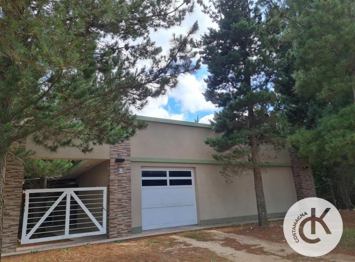 Casa · 160m² · 5 Ambientes · 1 Cochera