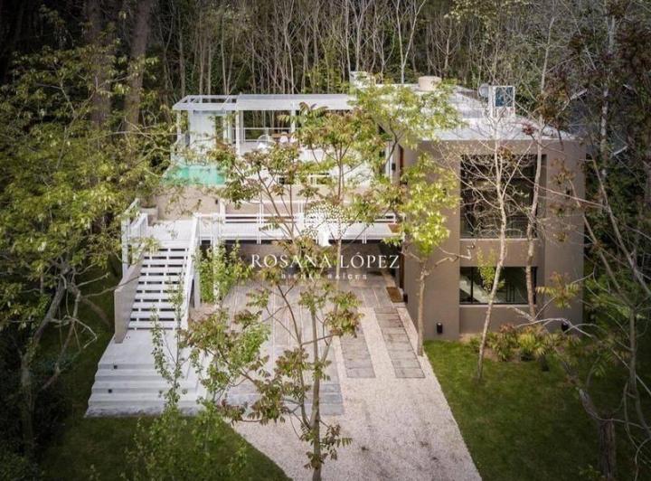 Casa · 320m² · 4 Ambientes
